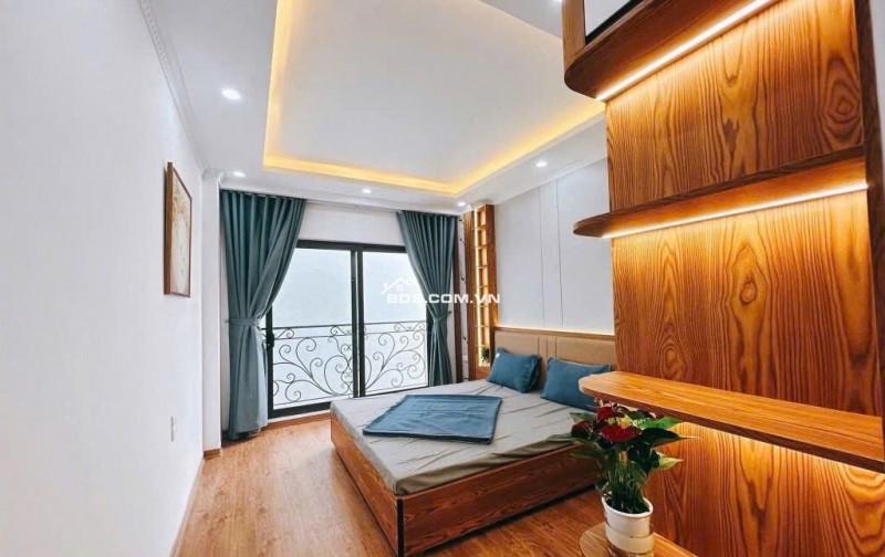 Bán nhà Trương Định 5 Tầng Thang Máy Mới Kính Koong 42m Nhỉnh 8 Tỷ